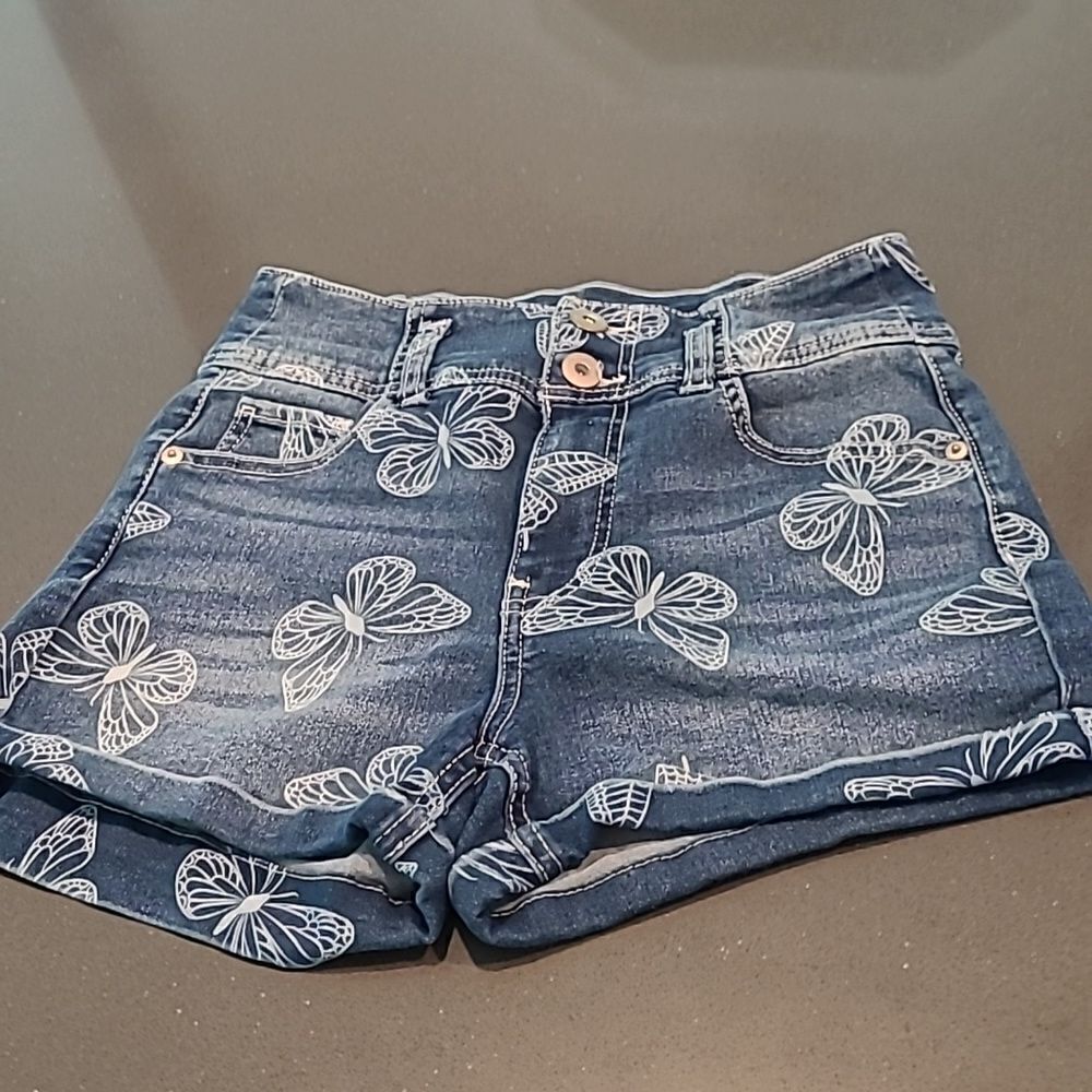 No boundaries sz 7poly/cotton/spandex blend shorts